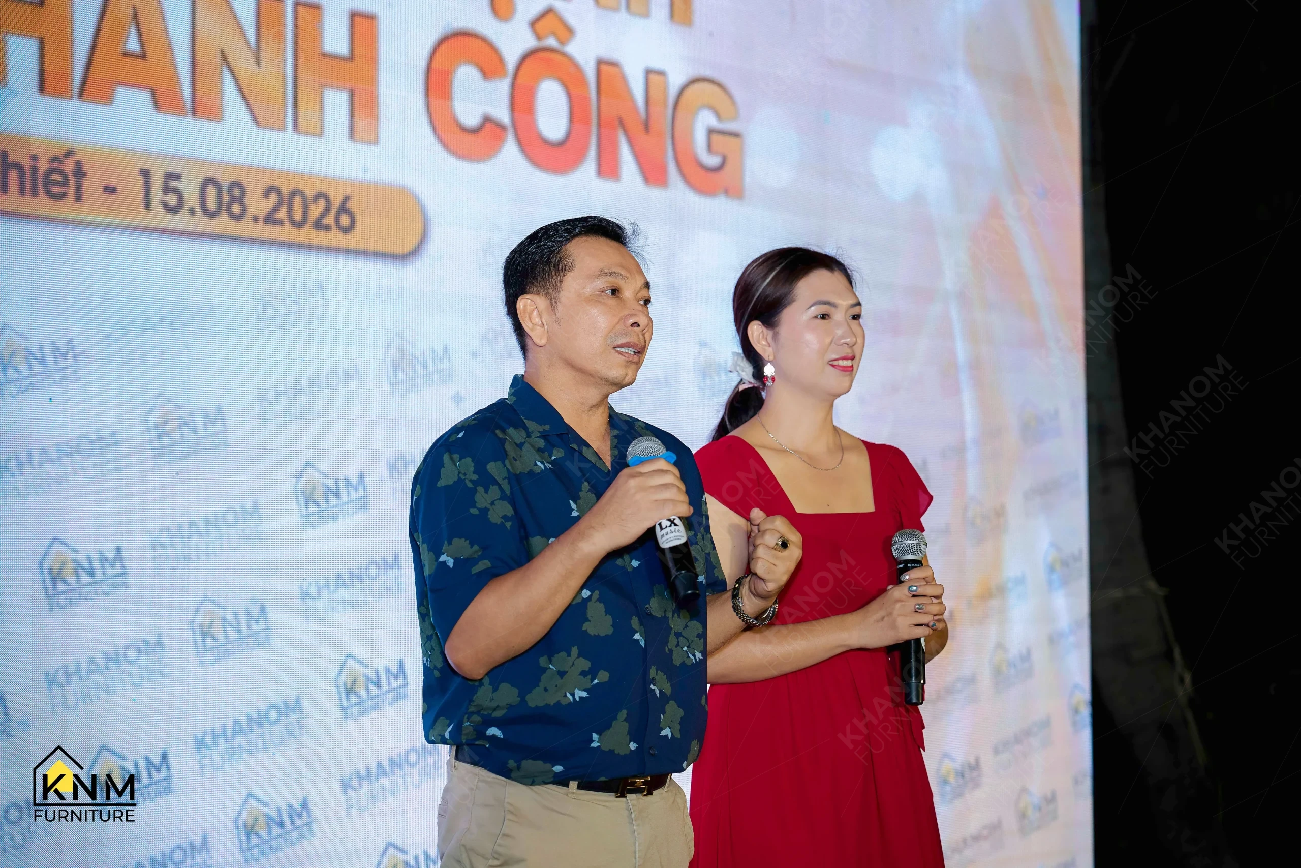 KNM Furniture leadership speaking on stage at Gala Dinner, team building 2026